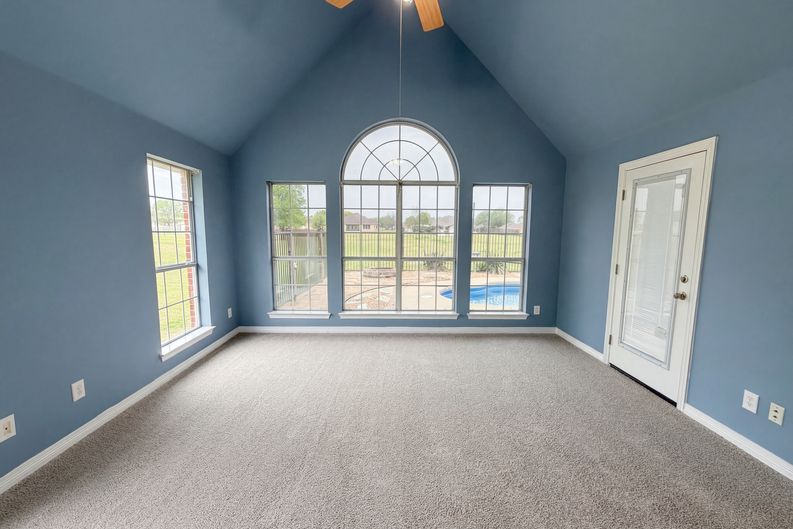 Photo 14 of 22 of 4014 Ovilla Rd, Waxahachie, TX