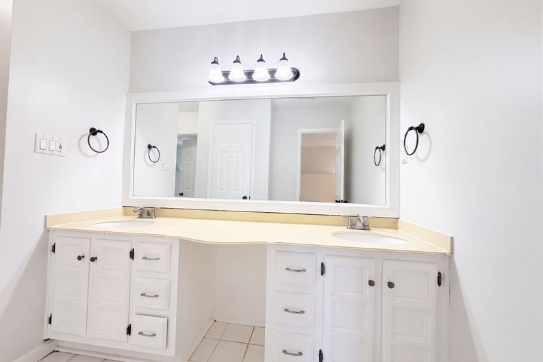 Photo 13 of 21 of 7161 Roper Rd, Trussville, AL