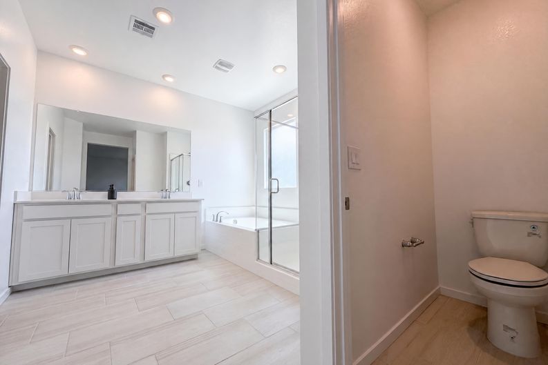 Photo 12 of 22 of 8379 W Rochelle Ave, Las Vegas, NV