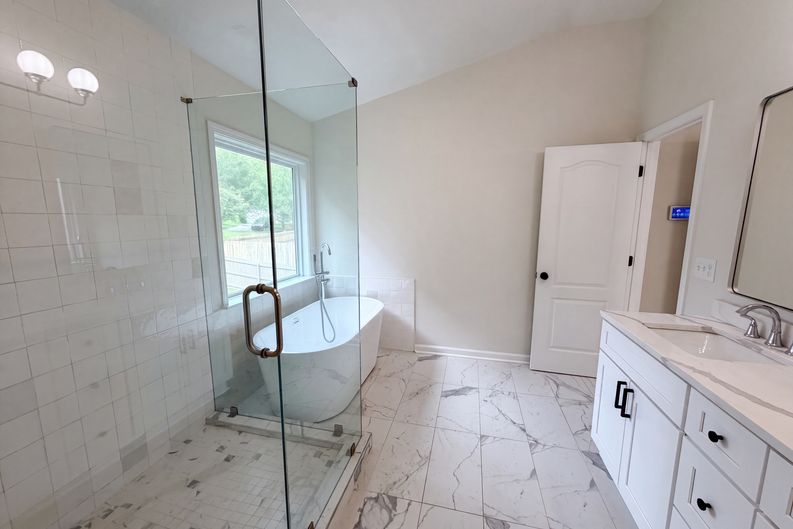 Photo 11 of 23 of 3718 Park Hill Cir, Loganville, GA