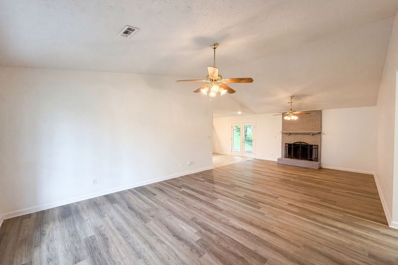 Photo 8 of 22 of 6020 Morning Glory Pl, Knoxville, TN