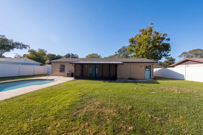 Photo 5 of 20 of 789 Little Pine Dr, South Daytona, FL