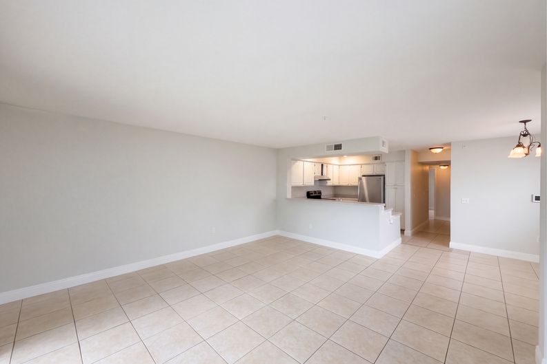 Photo 10 of 34 of 13838 Fairway Island Dr, Orlando, FL
