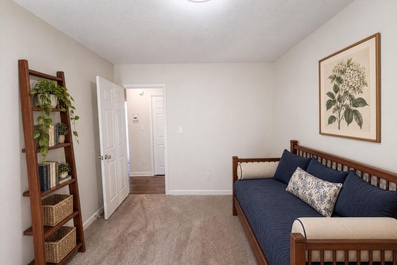 Photo 9 of 17 of 2110 Carlisle Way, High Point, NC