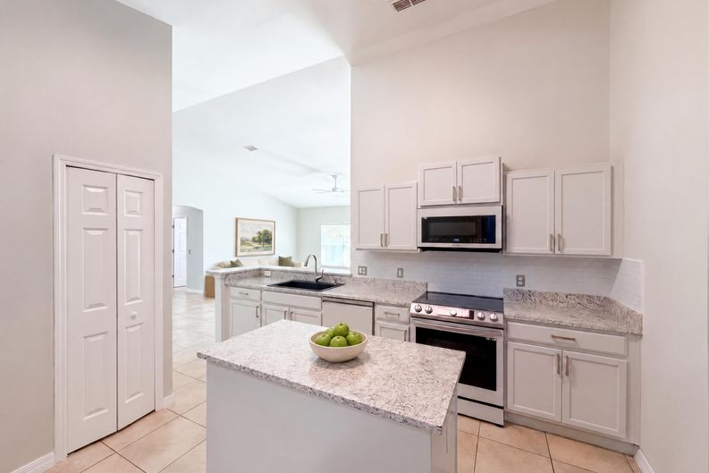 Photo 13 of 40 of 3508 Yacht Club Ct, Kissimmee, FL