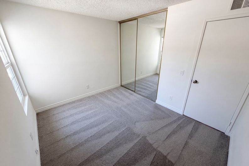 Photo 4 of 22 of 12305 Daisy Ct, Rancho Cucamonga, CA