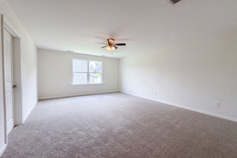 Photo 7 of 17 of 2520 Val Marie Dr, Madison, TN
