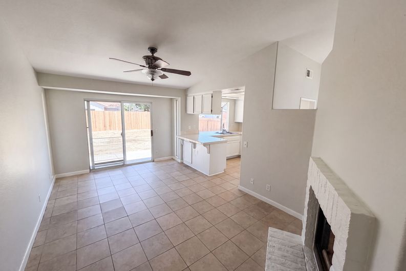 Photo 11 of 23 of 2758 Alne Dr, Hemet, CA
