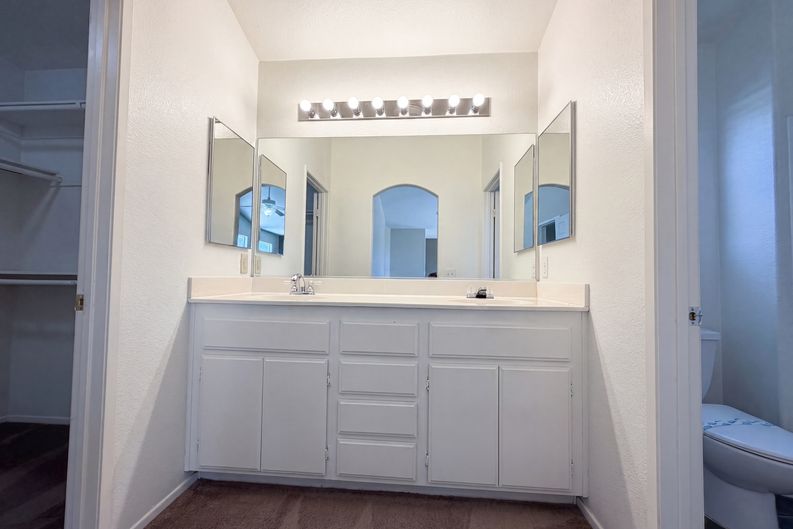 Photo 11 of 36 of 11401 Villa St, Adelanto, CA