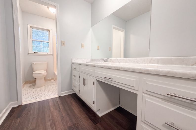 Photo 12 of 24 of 3318 Ben Hill St SW, Marietta, GA