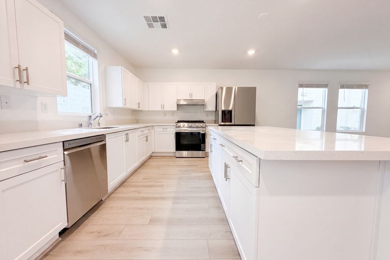 Photo 8 of 18 of 539 Bellum Dr, Henderson, NV