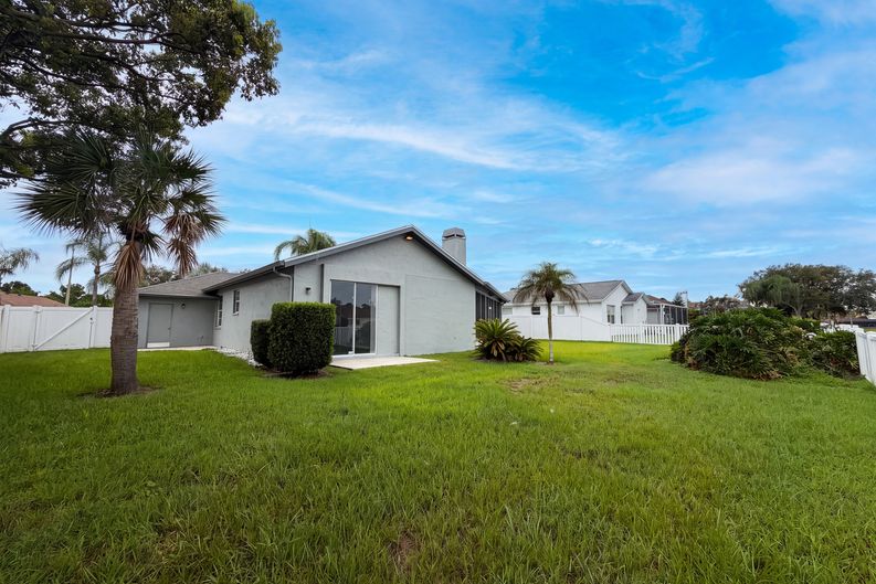 Photo 26 of 28 of 12919 Prestwick Dr, Riverview, FL