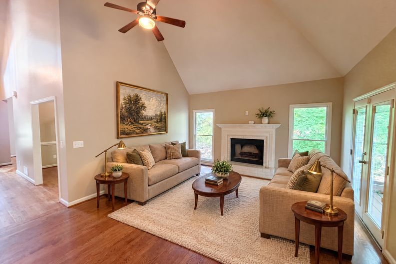 Photo 7 of 34 of 2299 Camden Dr SW, Marietta, GA