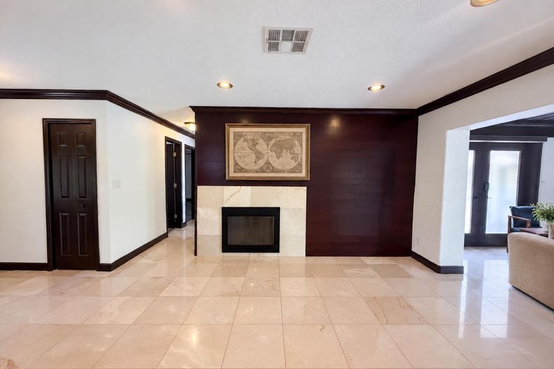 Photo 10 of 26 of 1515 S West Shore Blvd, Tampa, FL