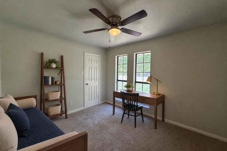 Photo 12 of 20 of 127 Jason Dr, Red Oak, TX