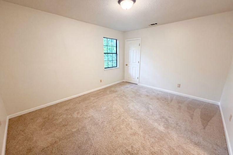 Photo 12 of 24 of 1223 6th St, Pleasant Grove, AL