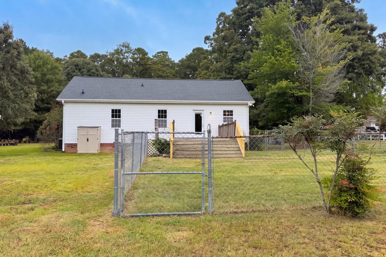 Photo 17 of 20 of 7848 James Austin Rd, Willow Spring, NC