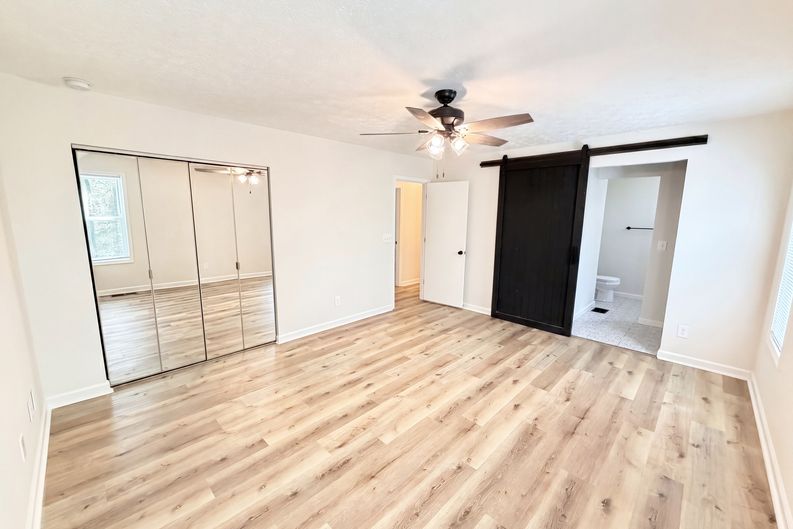 Photo 4 of 24 of 1327 Towne Harbor Trl, Woodstock, GA