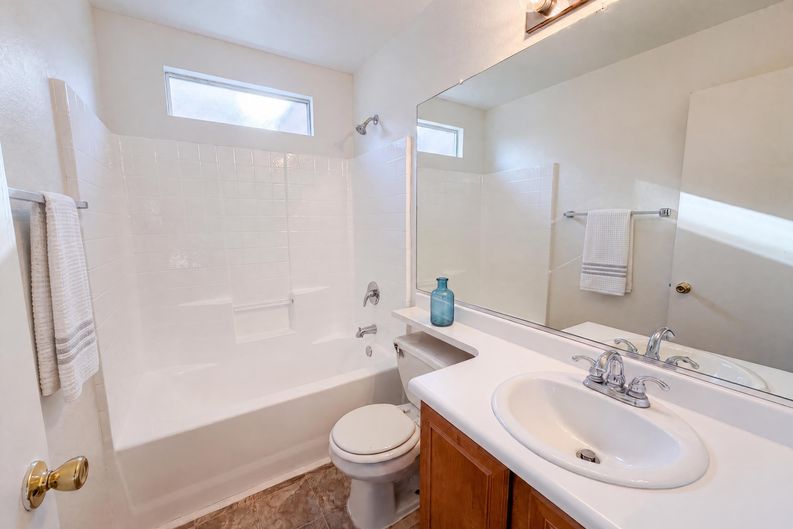 Photo 11 of 50 of 1515 E Bloch Rd, Phoenix, AZ