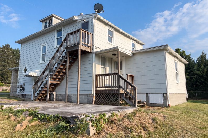 Photo 22 of 26 of 12512 Bradbury Ave, Smithsburg, MD