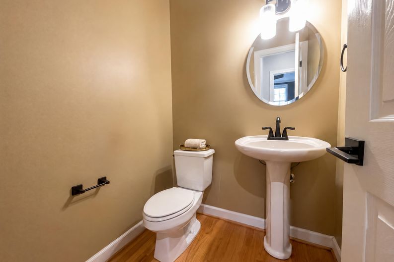 Photo 9 of 17 of 6412 Pleasant Creek Ct, Raleigh, NC