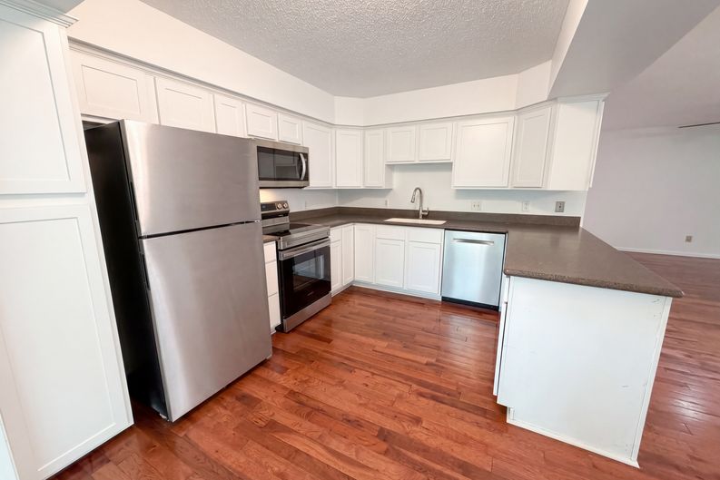 Photo 7 of 24 of 11878 100th Pl N, Maple Grove, MN