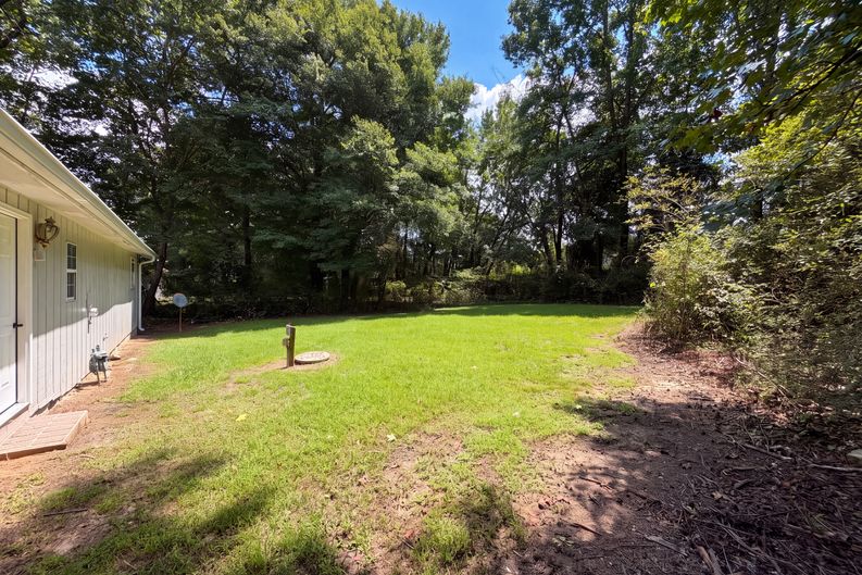 Photo 20 of 24 of 3704 Meadowview Dr, Lithia Springs, GA