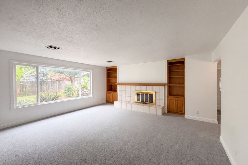Photo 3 of 22 of 3333 17th Ave, Forest Grove, OR