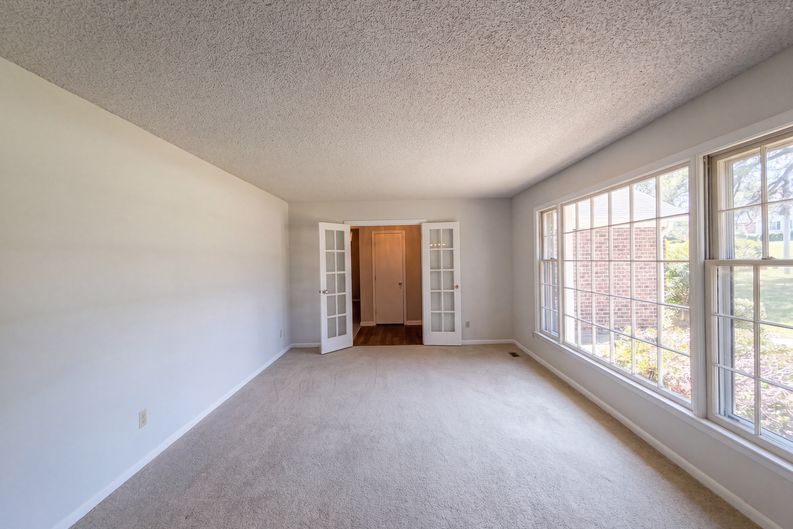 Photo 9 of 16 of 2101 Fordham Dr, Fayetteville, NC