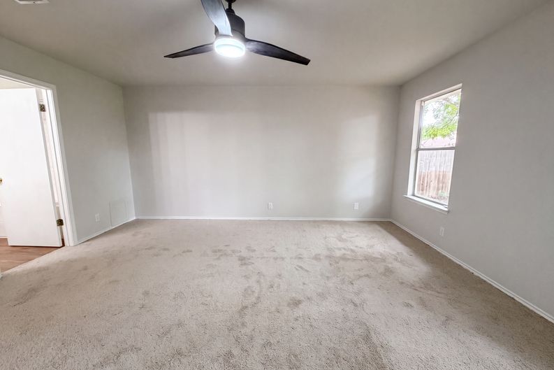 Photo 10 of 16 of 616 Barbara Way, Bastrop, TX