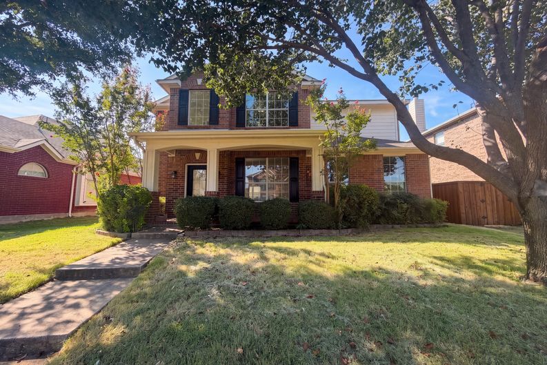 Photo 21 of 27 of 1304 Grapevine Dr, Allen, TX