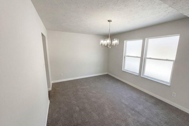 Photo 8 of 31 of 10142 Sandcherry Ln, Indianapolis, IN