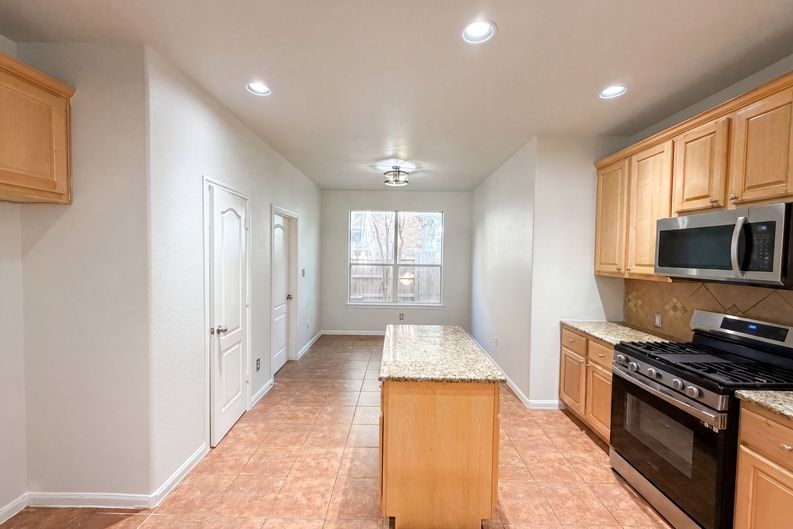 Photo 16 of 22 of 2404 Danciger Ln, Cedar Park, TX