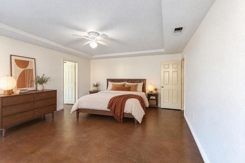 Photo 7 of 17 of 935 Thistle Ridge Ln, Arlington, TX