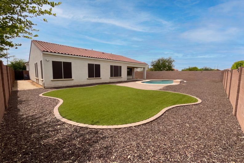 Photo 5 of 58 of 2312 E Susan Dr, Gilbert, AZ