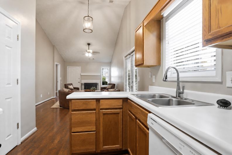 Photo 9 of 23 of 1148 Britley Park Ln, Woodstock, GA