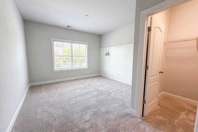 Photo 9 of 21 of 147 Monteray Oaks Cir, Fort Mill, SC