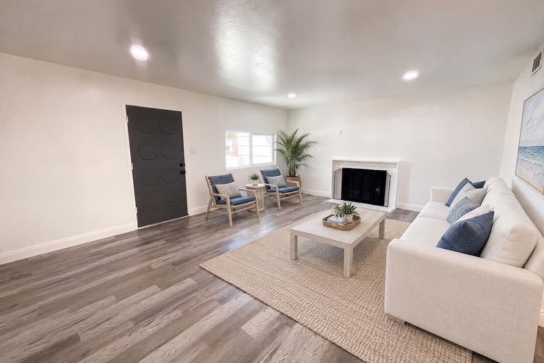 Photo 7 of 27 of 6150 Parkoaks Dr, Citrus Heights, CA