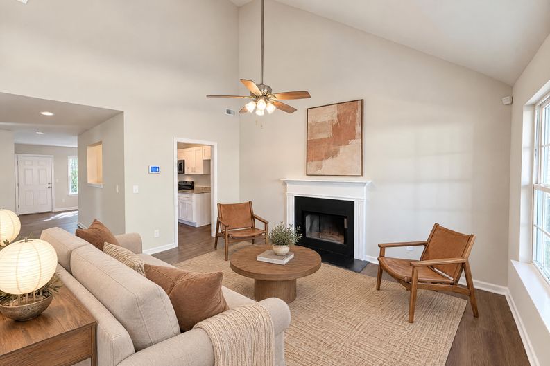 Photo 3 of 19 of 8603 Berrybrook Ln, Charlotte, NC