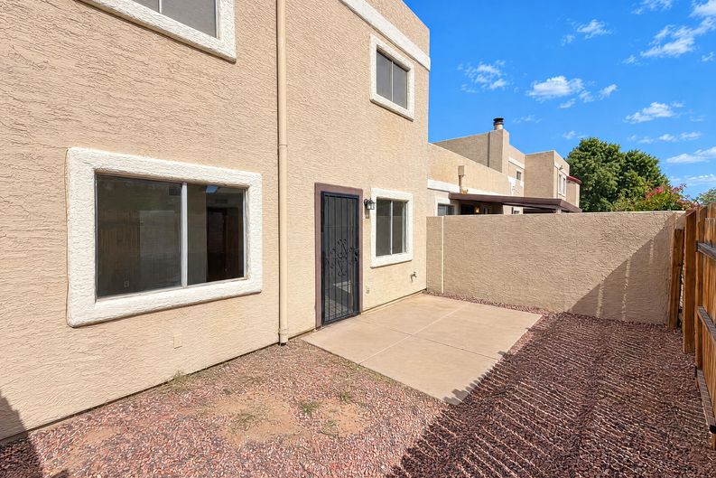 Photo 22 of 28 of 431 E Pecan Rd, Phoenix, AZ