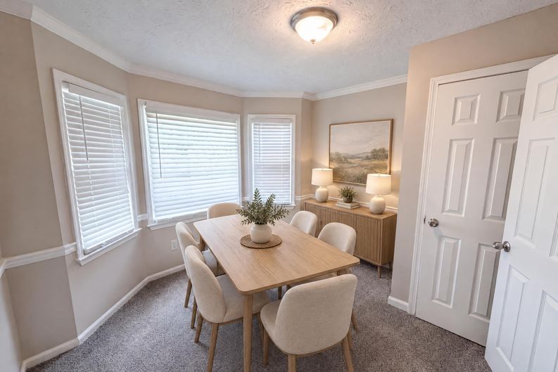 Photo 15 of 23 of 4078 Tara Ct, Loganville, GA