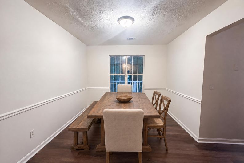 Photo 6 of 29 of 4320 Southvale Dr, Decatur, GA