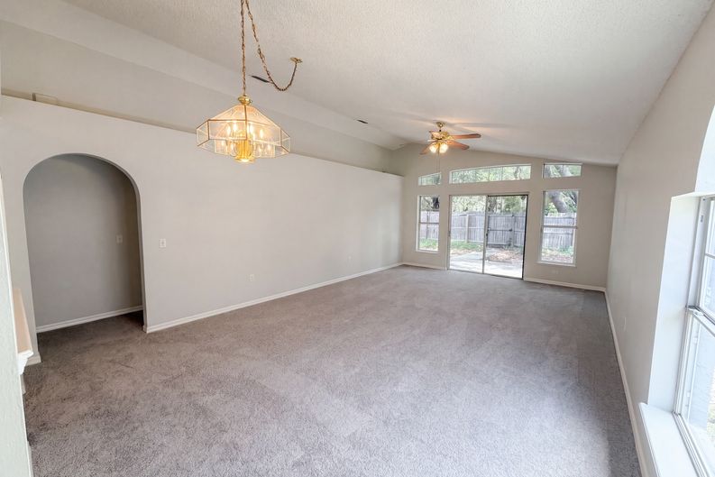 Photo 3 of 20 of 114 Pamala Ct, Sanford, FL