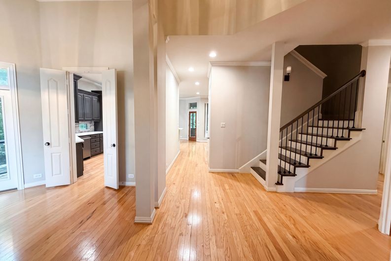 Photo 11 of 29 of 1309 Winding Brook Dr, Garland, TX
