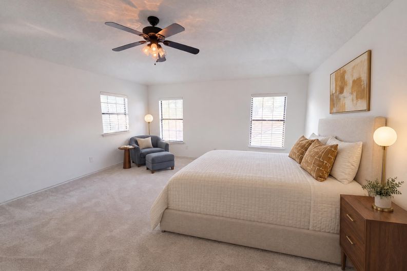 Photo 17 of 27 of 2226 Country Oaks Dr, Garland, TX