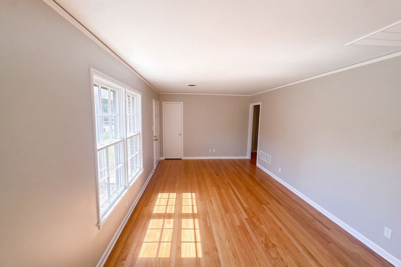 Photo 3 of 22 of 3327 Loch Haven Rd, Montgomery, AL