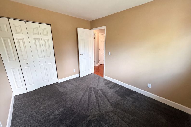 Photo 13 of 26 of 10661 Quail Ct, Broomfield, CO