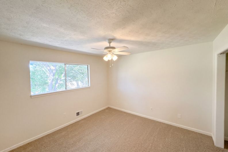 Photo 8 of 20 of 5807 Cobbrook Dr, Ellenwood, GA