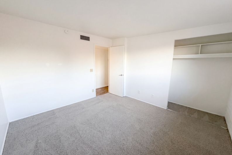 Photo 7 of 15 of 8421 E Balfour Dr, Tucson, AZ