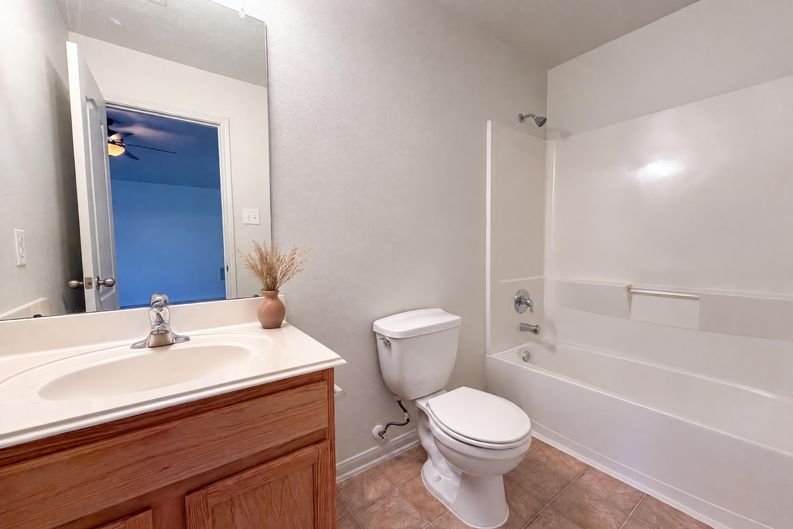 Photo 17 of 21 of 11327 Grass Lake Ln, Richmond, TX